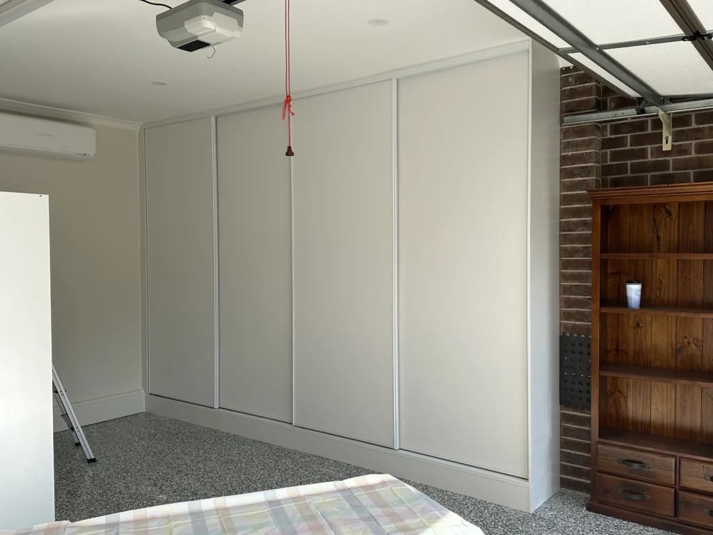 custom build wardrobes